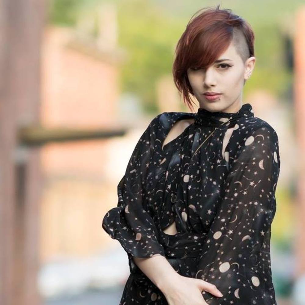 Meet your Posher, Kayla